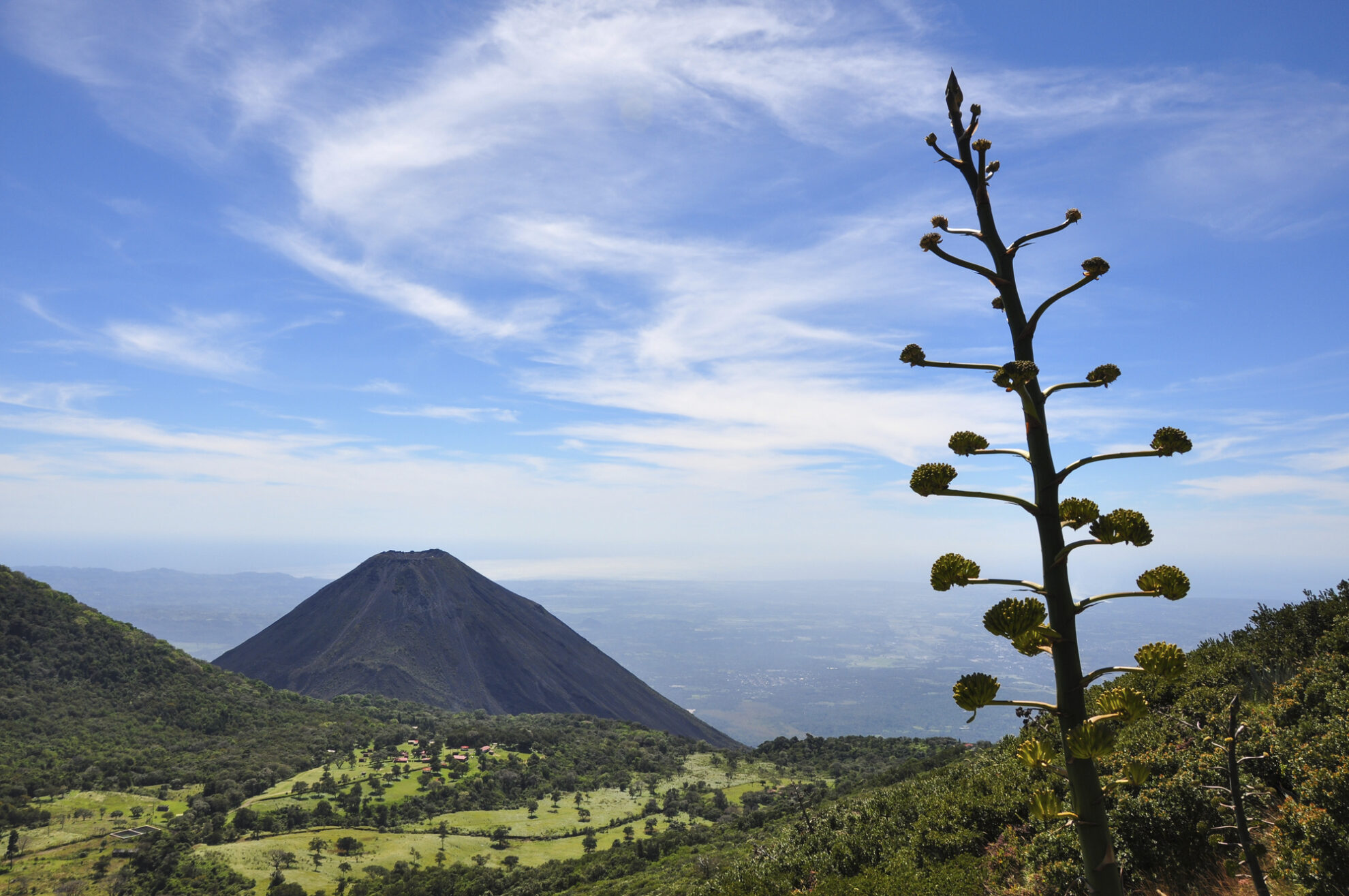Blick auf den Vulkan Cerro Verde, El Salvador
