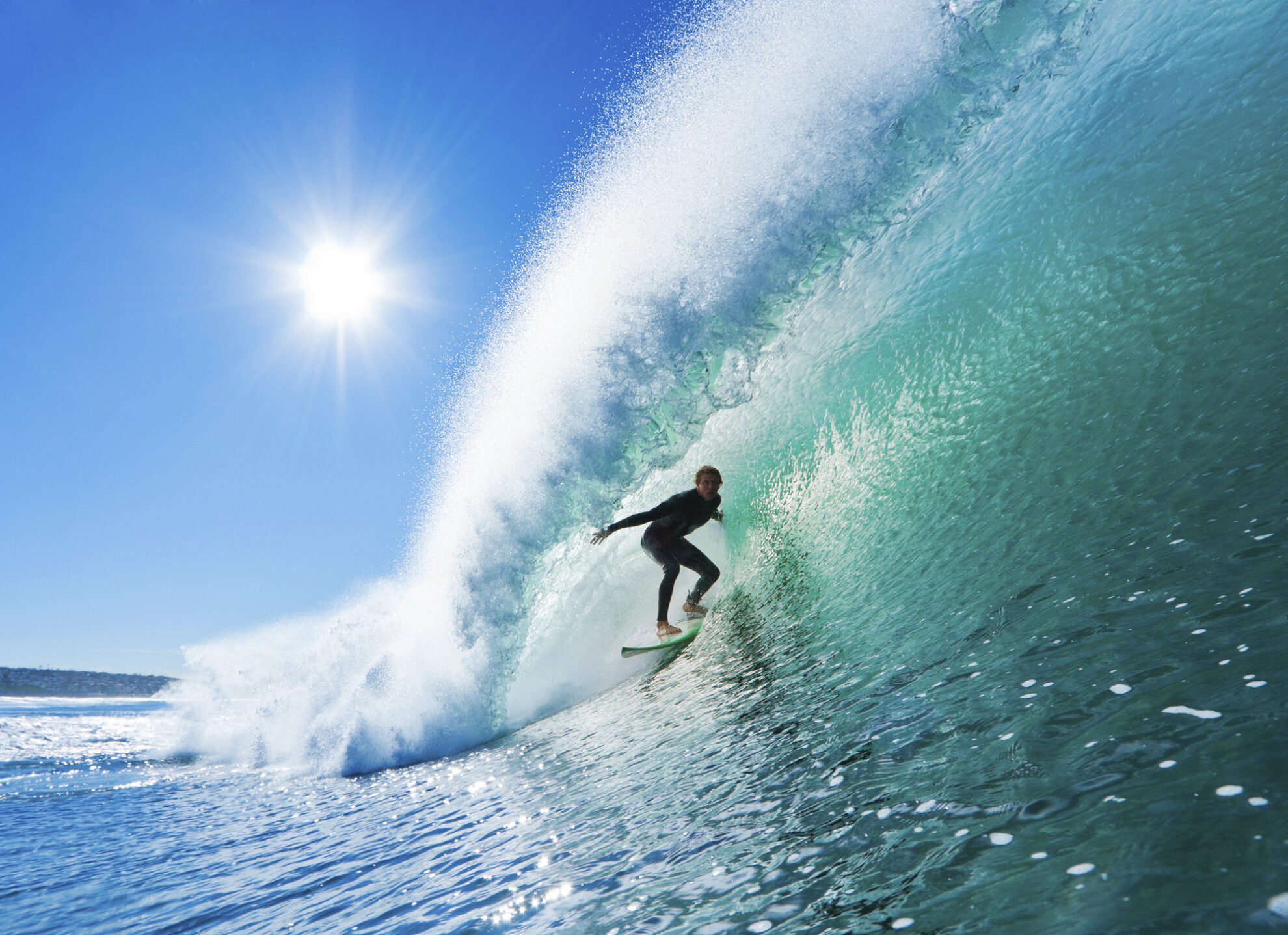 Surfer an der Küste von Hawaii, USA