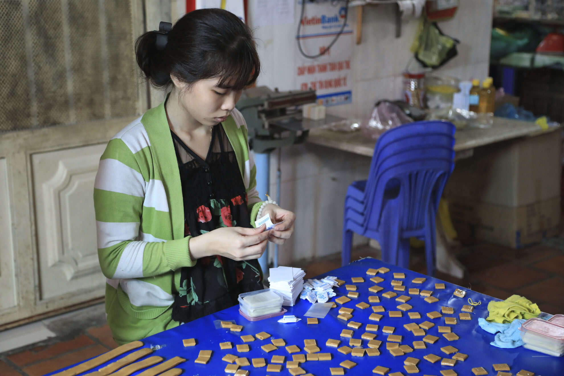 Herstellung von Karamellbonbons in Cai Be, Vietnam