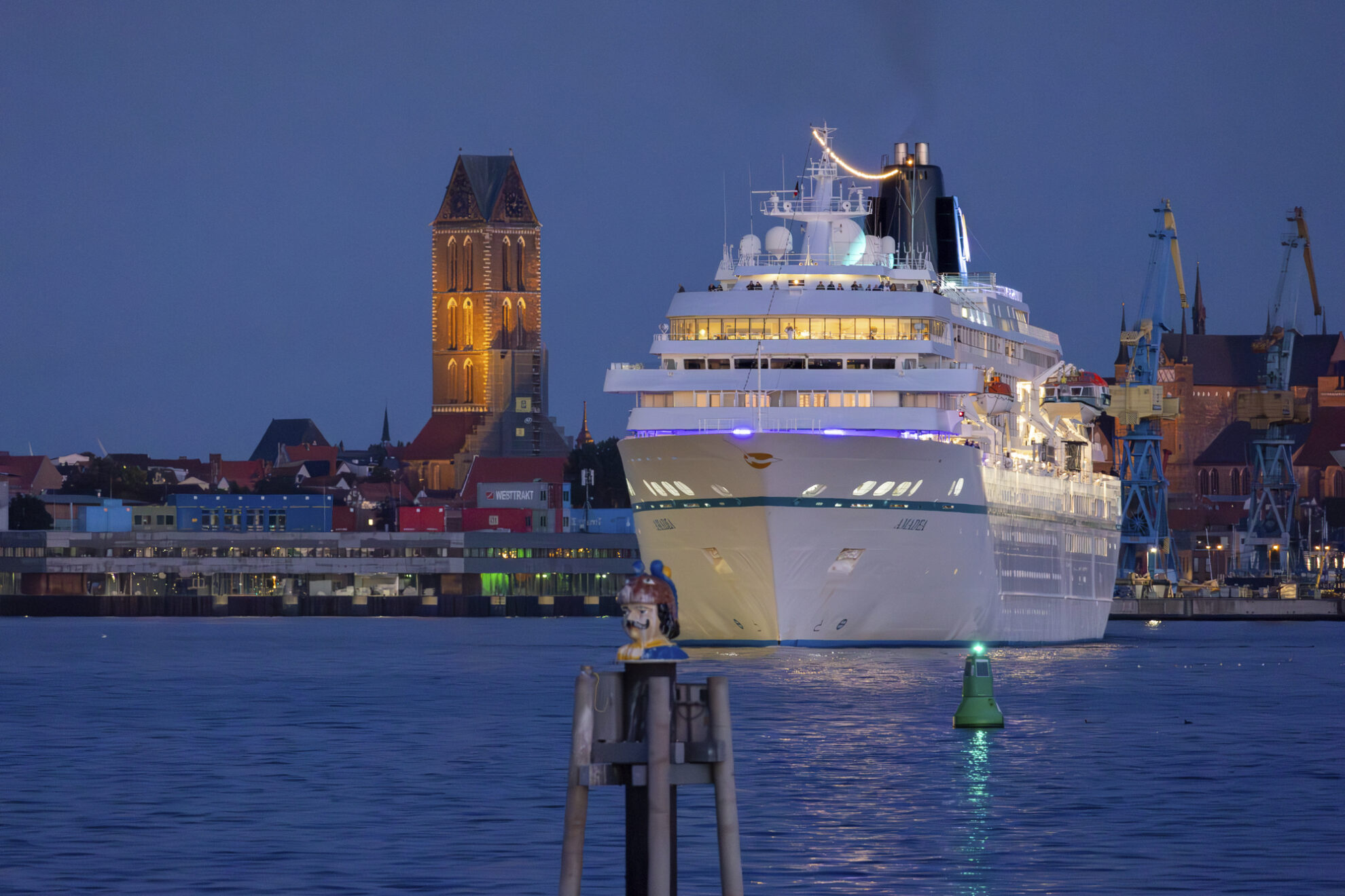 MS Amadea in Wismar
