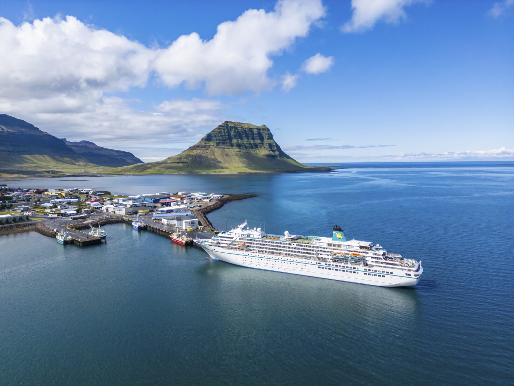 MS Amadea in Grundafjoerdur