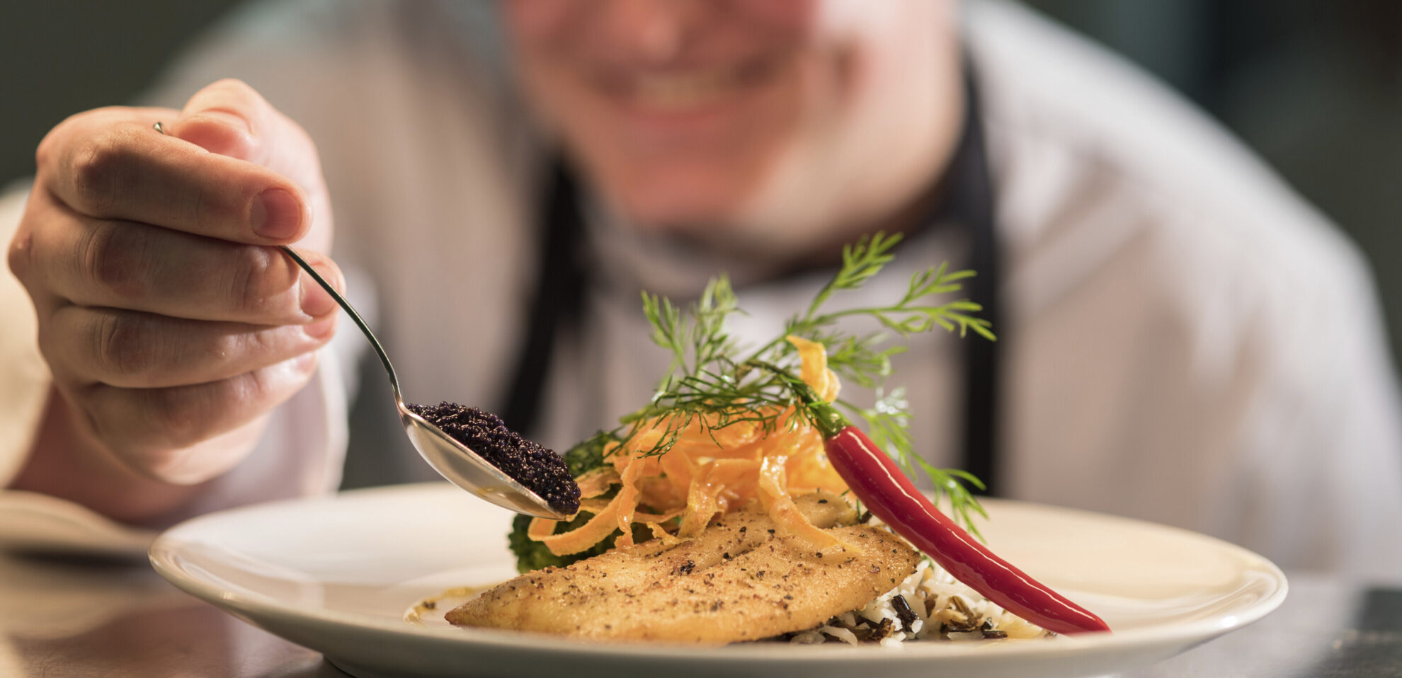 phx adi lueftner innen essen lebensmittel kuechenchef 18 amadeus diamond chefjpg 3750860 e1770985665936