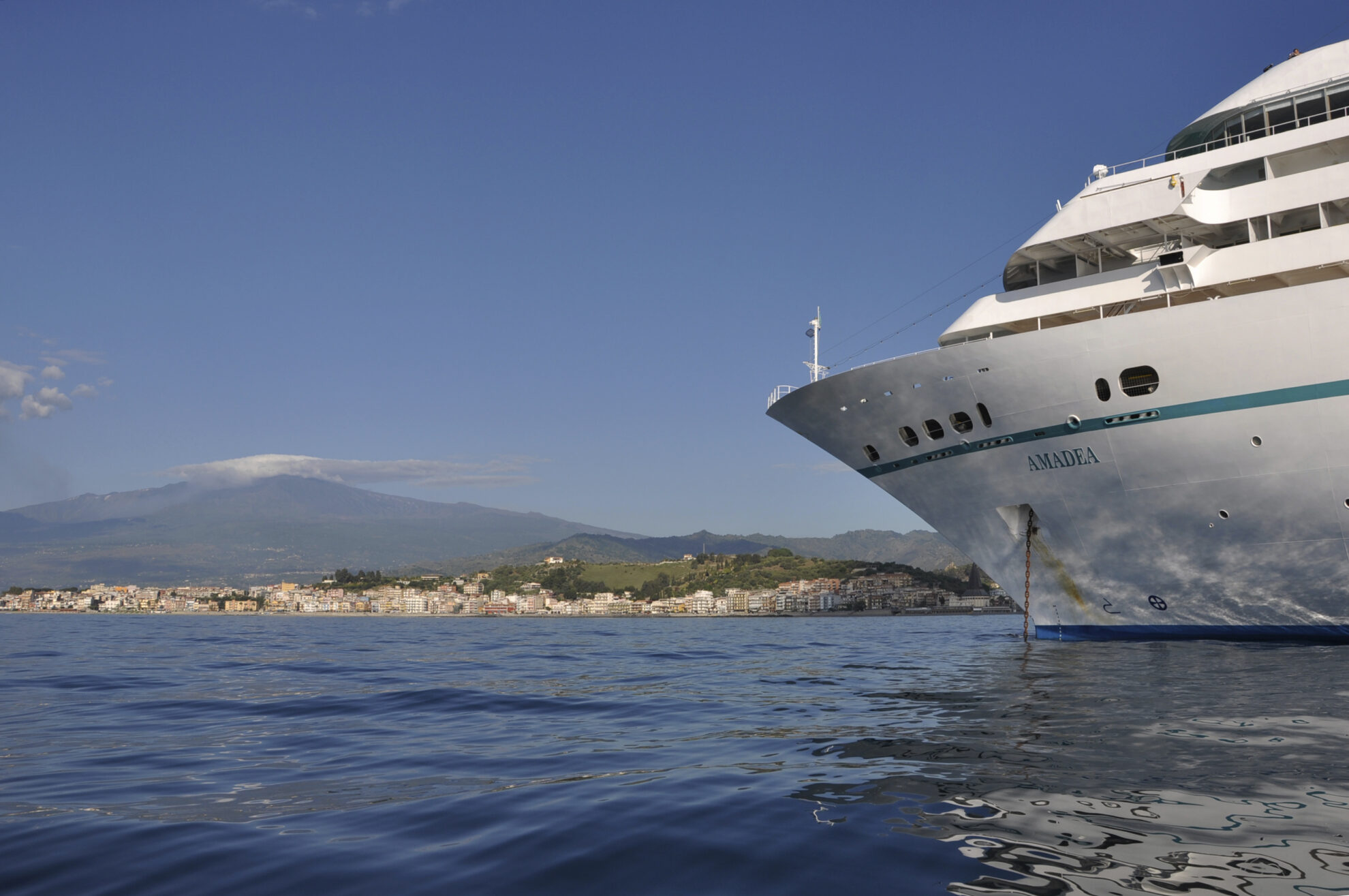 phx ama aussen schiff bug italien sizilien giardini naxos 26170jpg 3682942