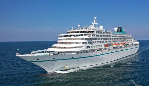 phx asmussen amr aussen totale seitlich ms amera approaching port of warnemuende 11 09 2019 04 jpg detail
