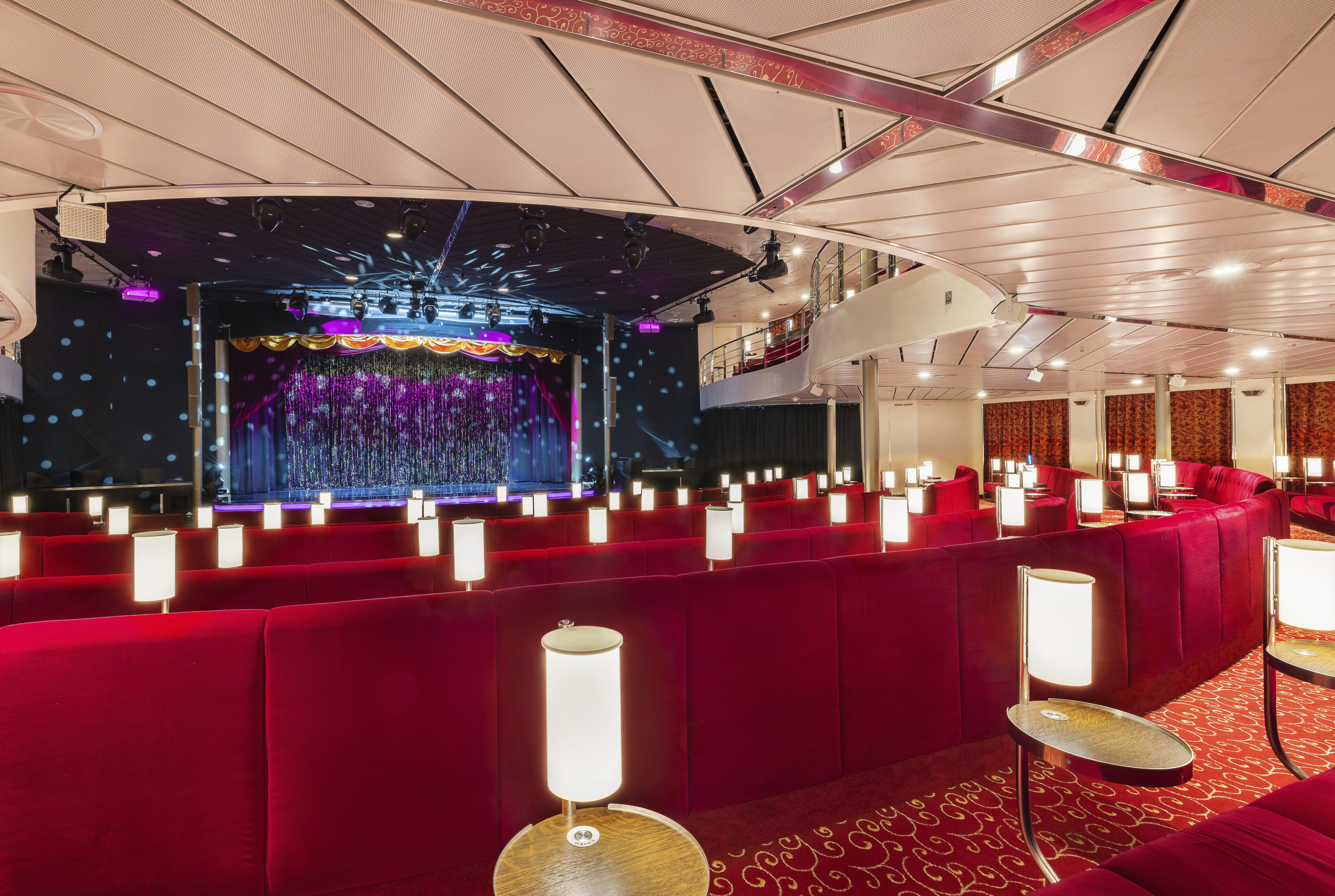 Atlantik Show Lounge auf MS Amadea