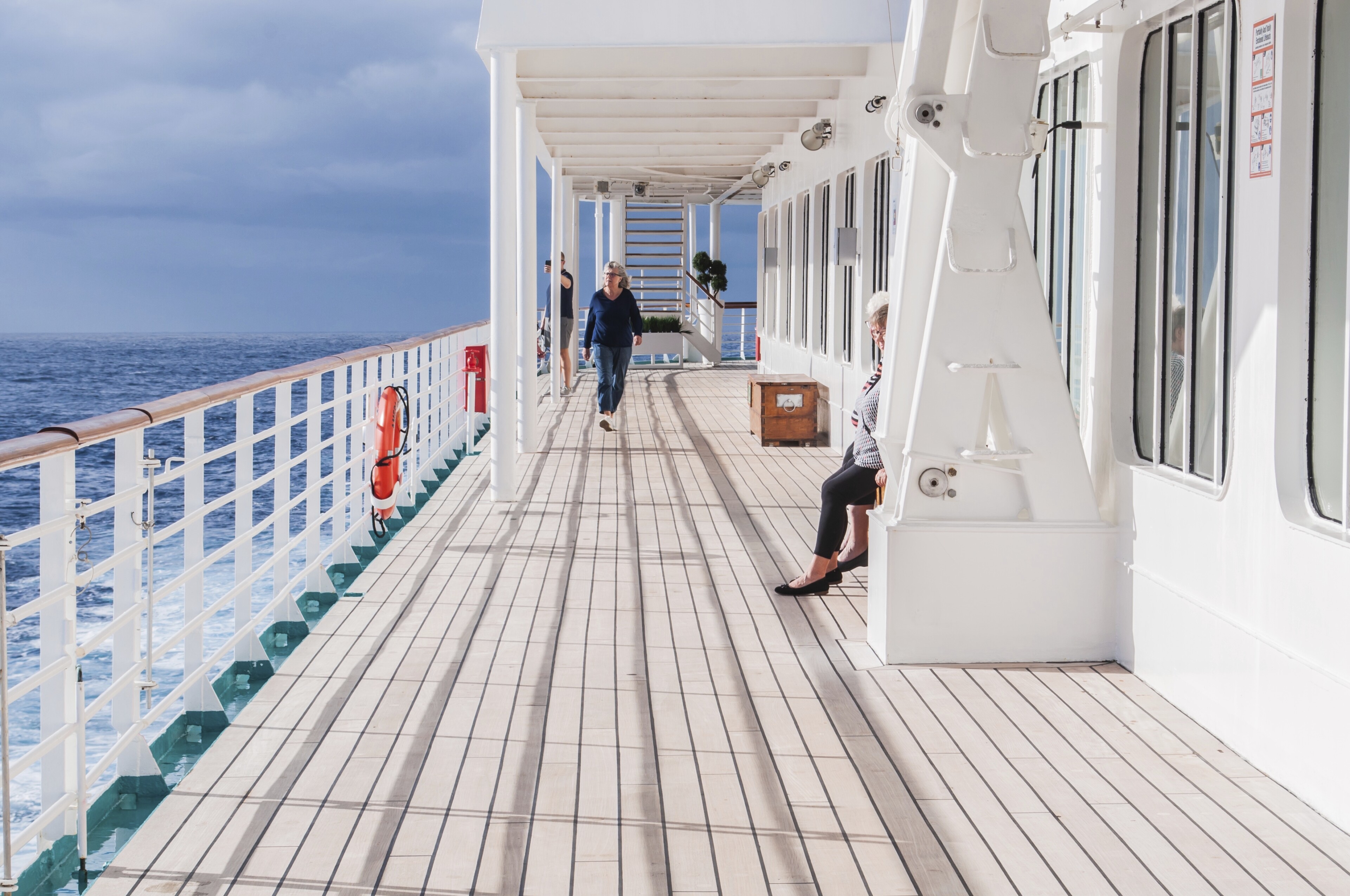 MS Amera, Promenadendeck
