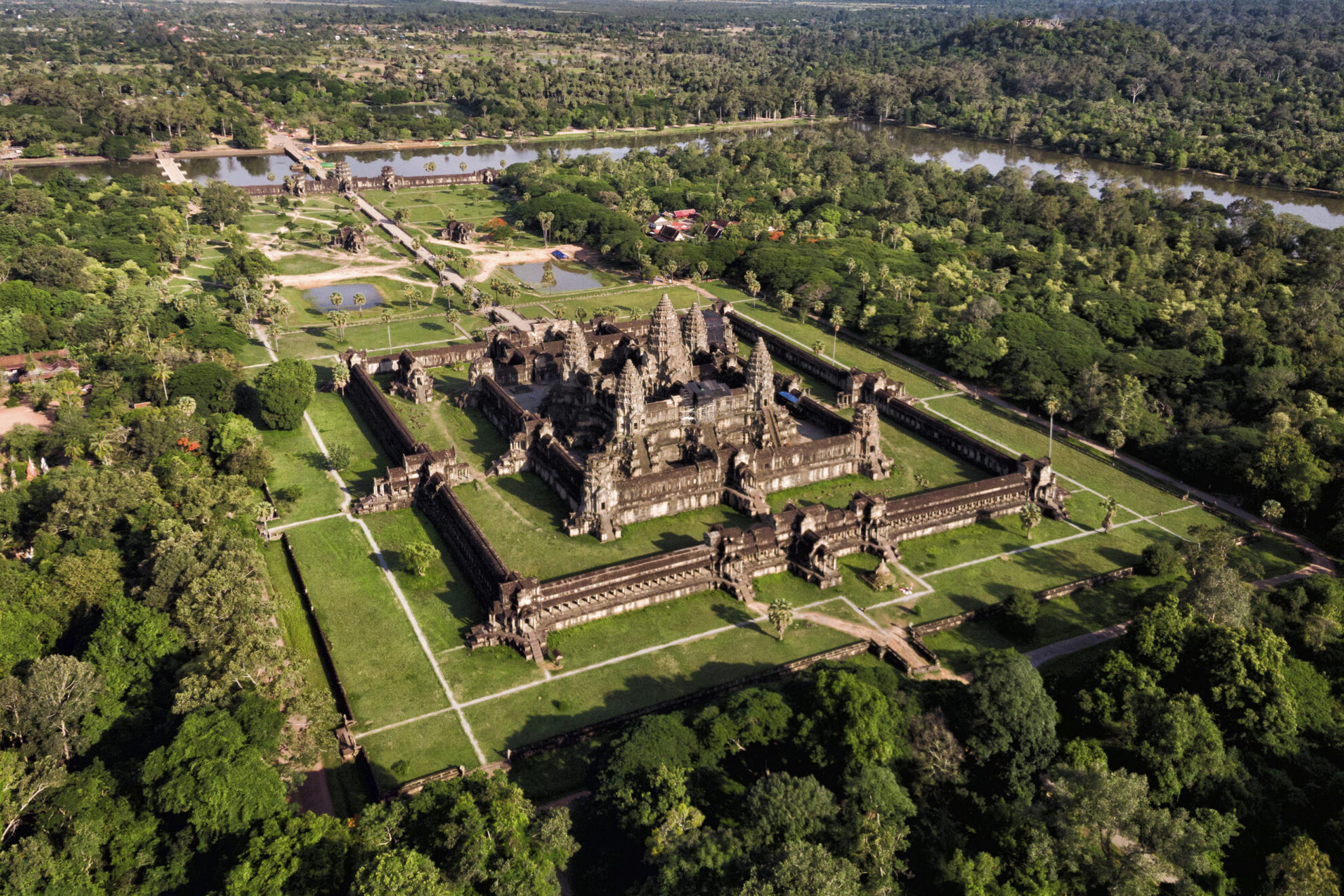 shutterstock 1106886017 kambodscha siem reap angkor wat luftaufnahmejpg 3696936