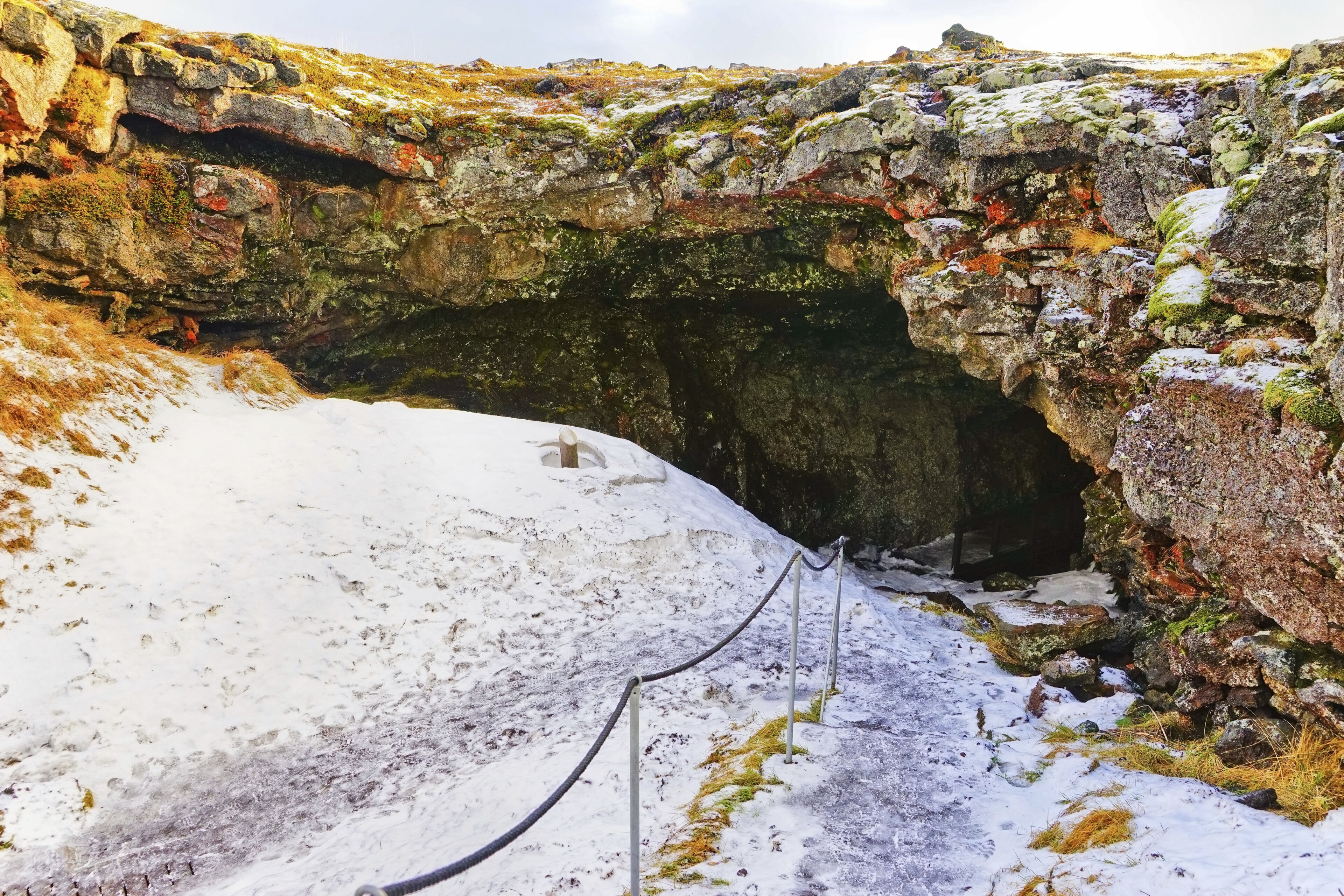 Vulkanhöhle Vatnshellir, Island