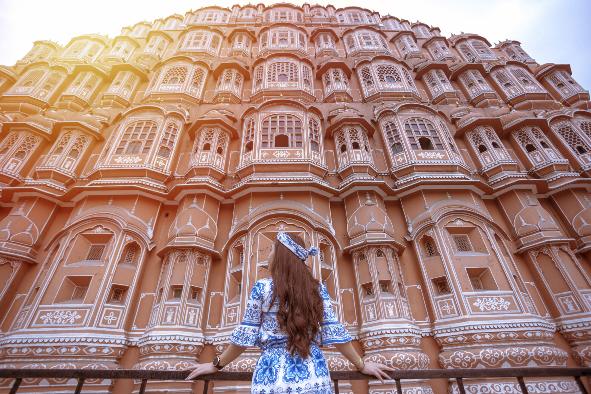 shutterstock 1480940000 indien jaipur menschen frau hawa mahaljpg 3694447