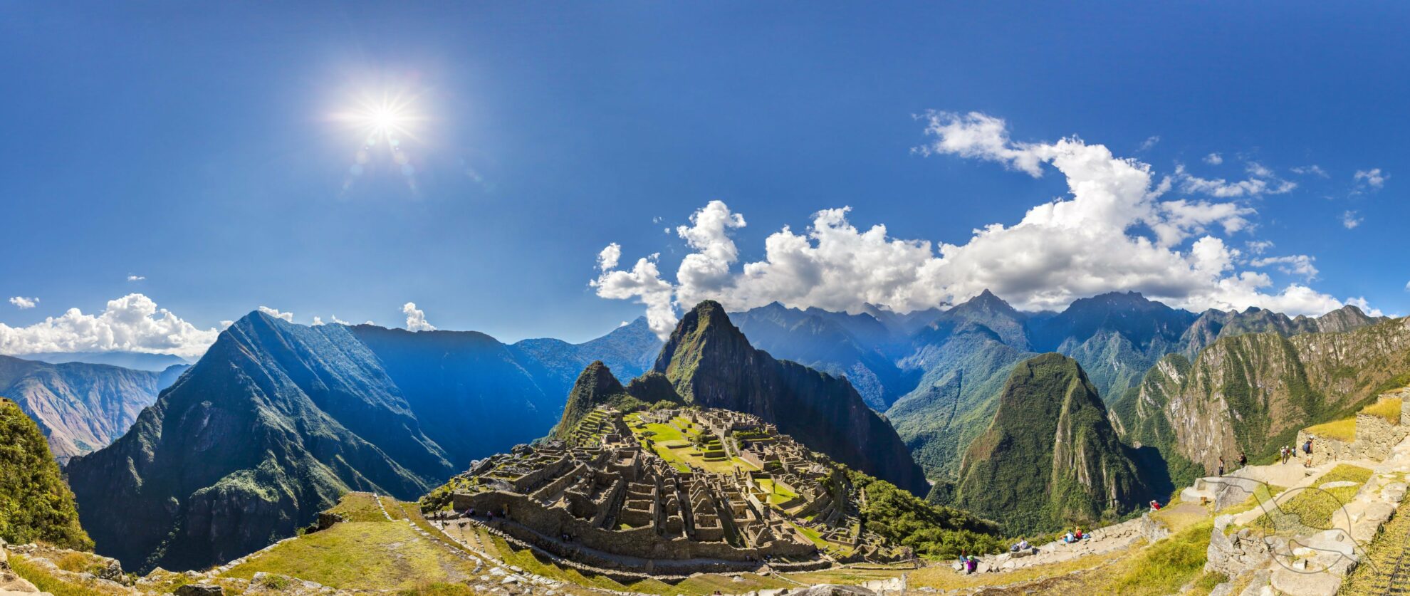 shutterstock 163342040 Peru Machu Picchu Panorama