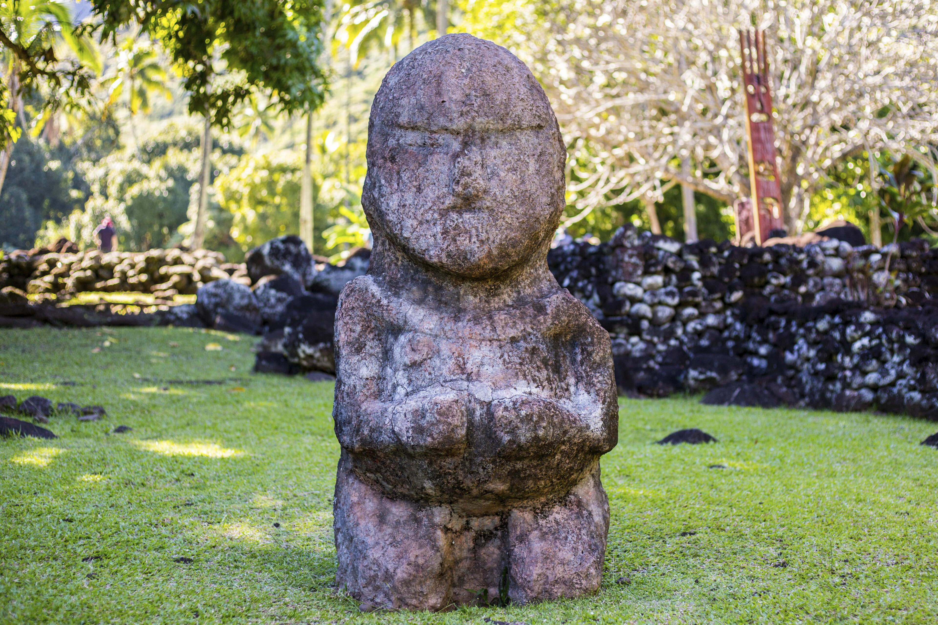 shutterstock 1800110101 franzoesisch polynesien papeete statue marae mahaiateajpg 3740959