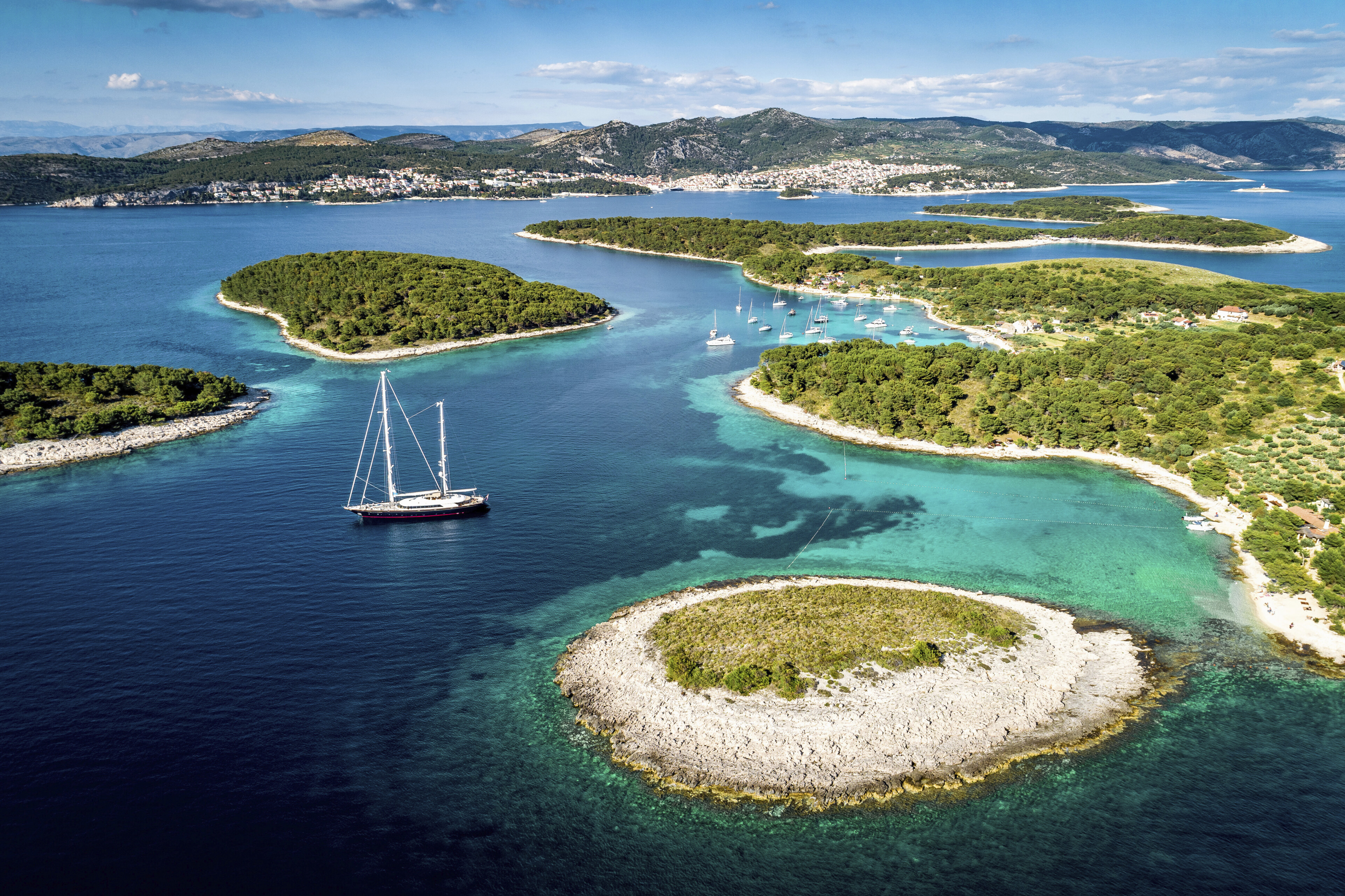 shutterstock 1810555702 kroatien hvar inselwelt panoramajpg 3697147
