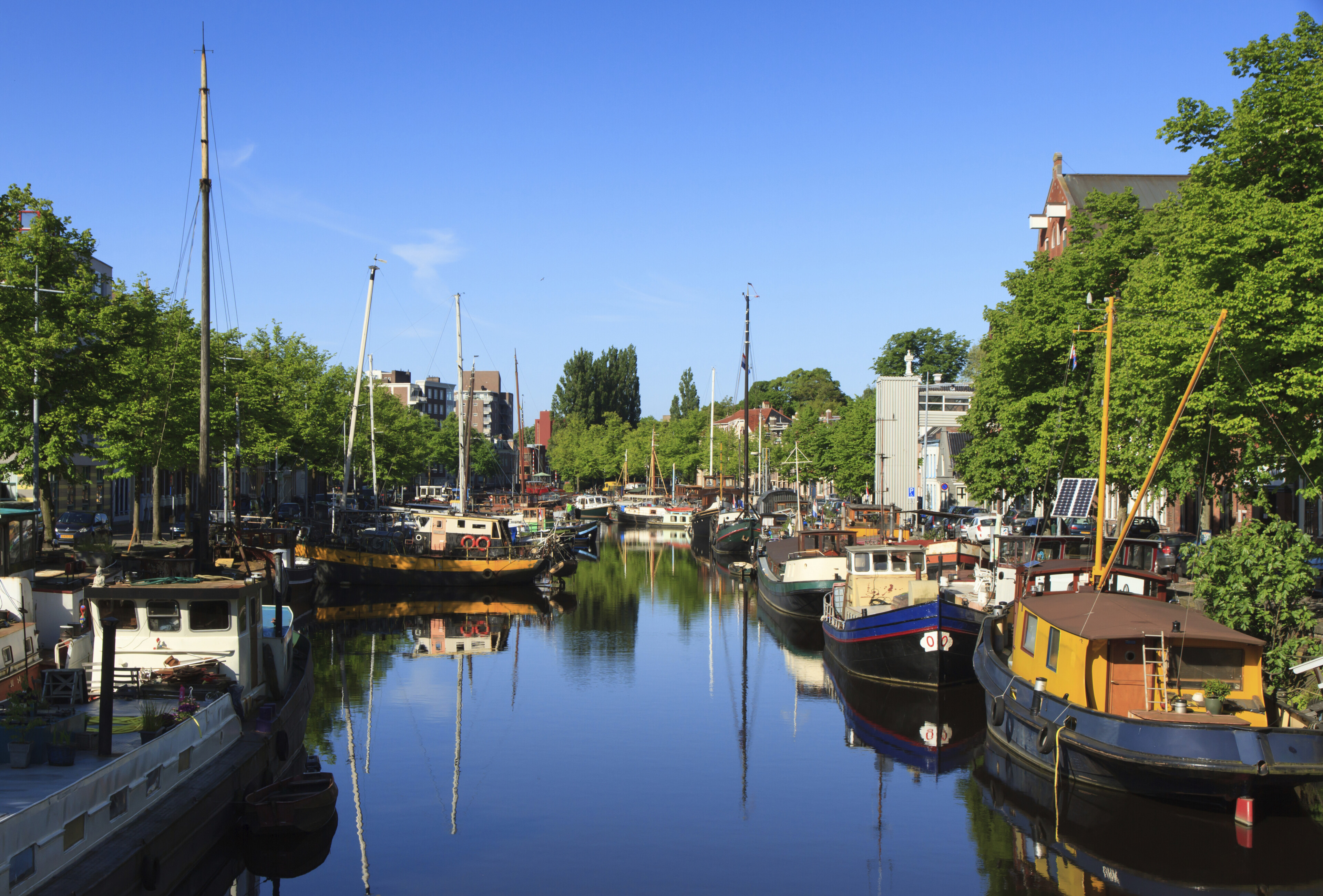 shutterstock 193726169 niederlande groningen hafen bootejpg 3662043