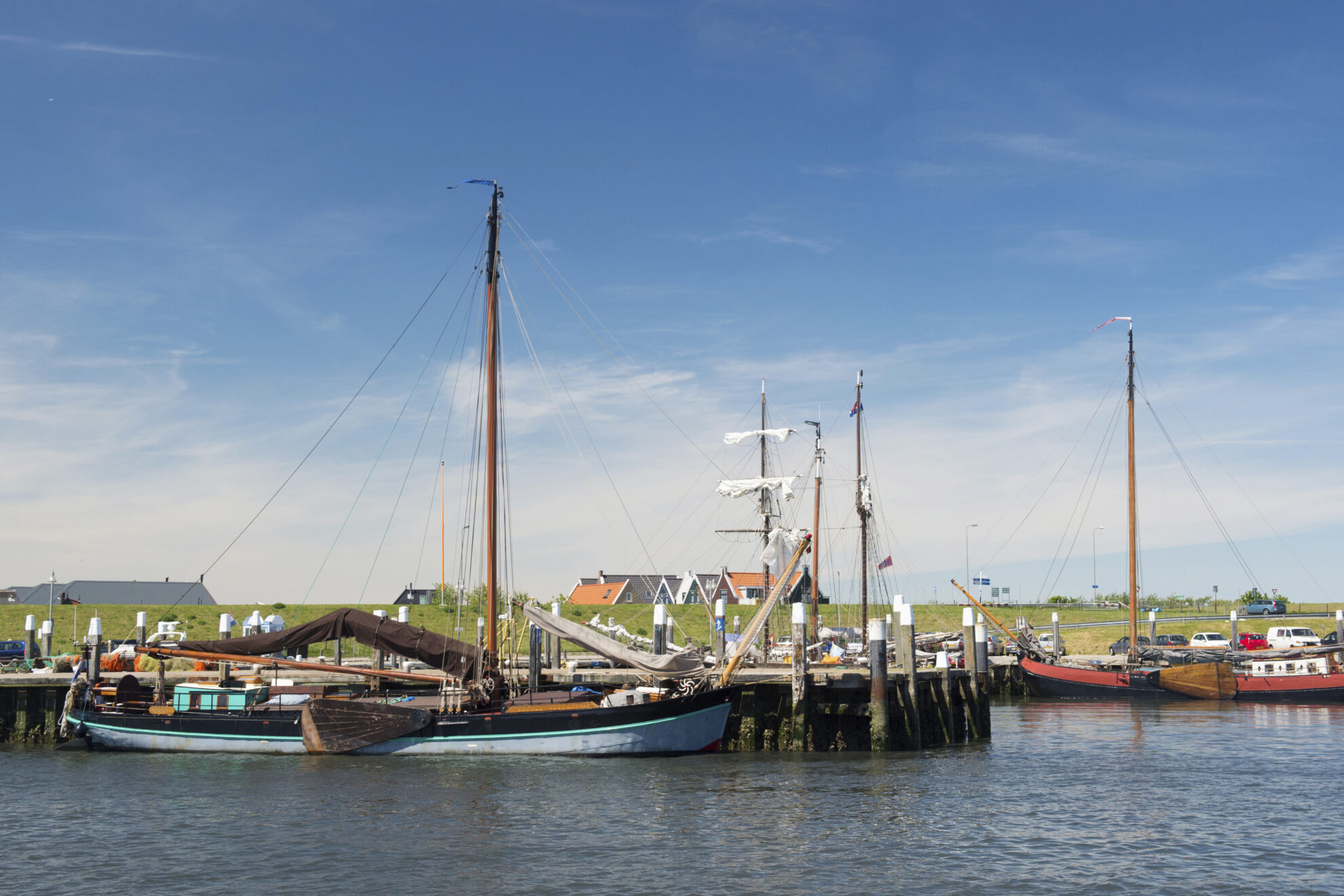 shutterstock 240631045 niederlande texel oudeschild hafen boot meerjpg 3669103