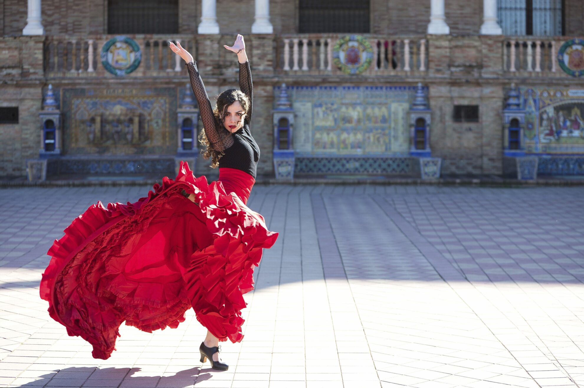 shutterstock 2469141525 spanien menschen tradition flamencojpg 3736489