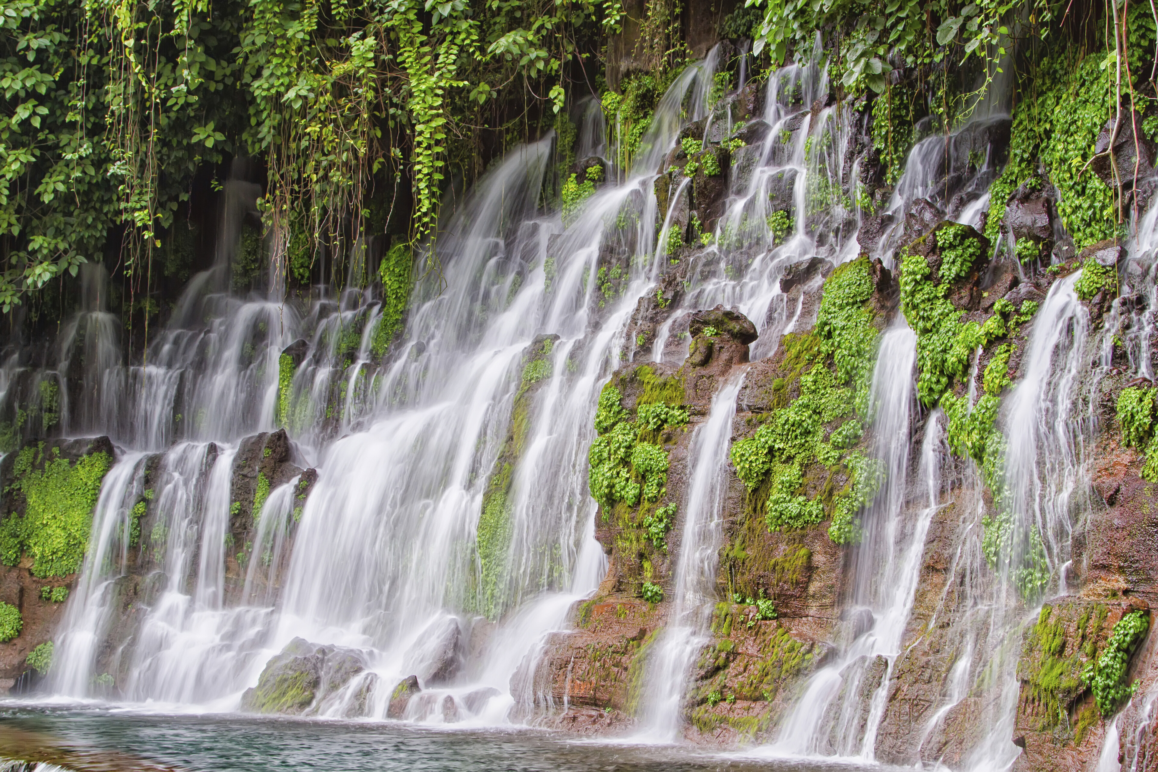 Wasserfall in Pulhapanzak, Honduras