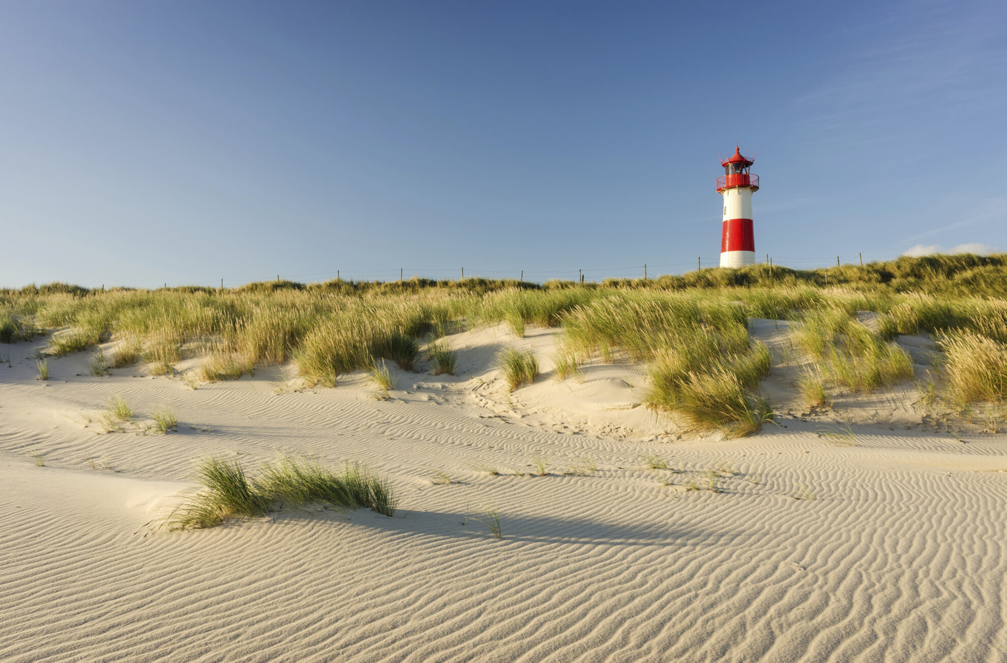 shutterstock 320892599 deutschland sylt list leuchtturm strandjpg 3628756