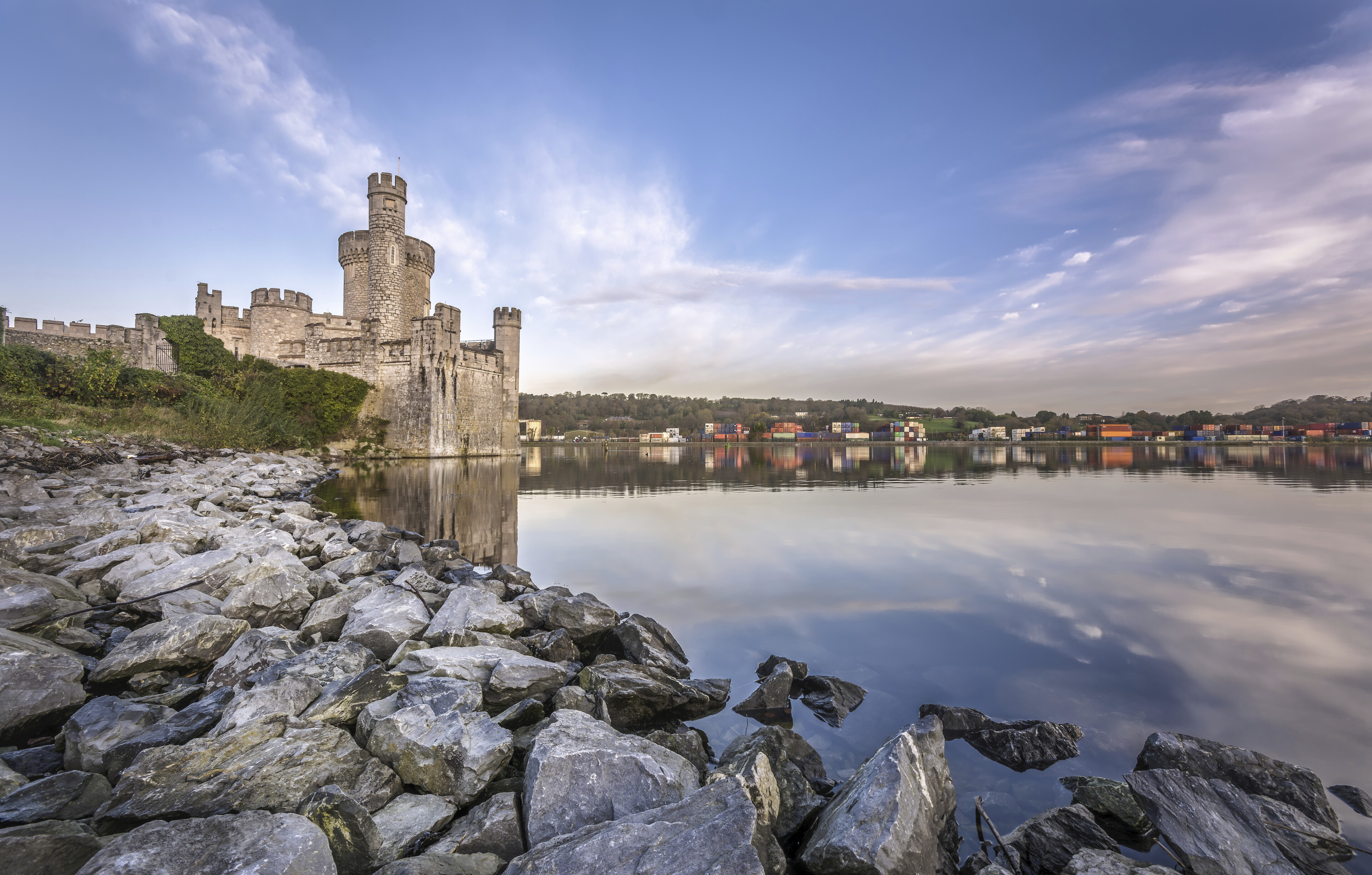 shutterstock 340015640 irland cork blackrock castle river leejpg 3668798