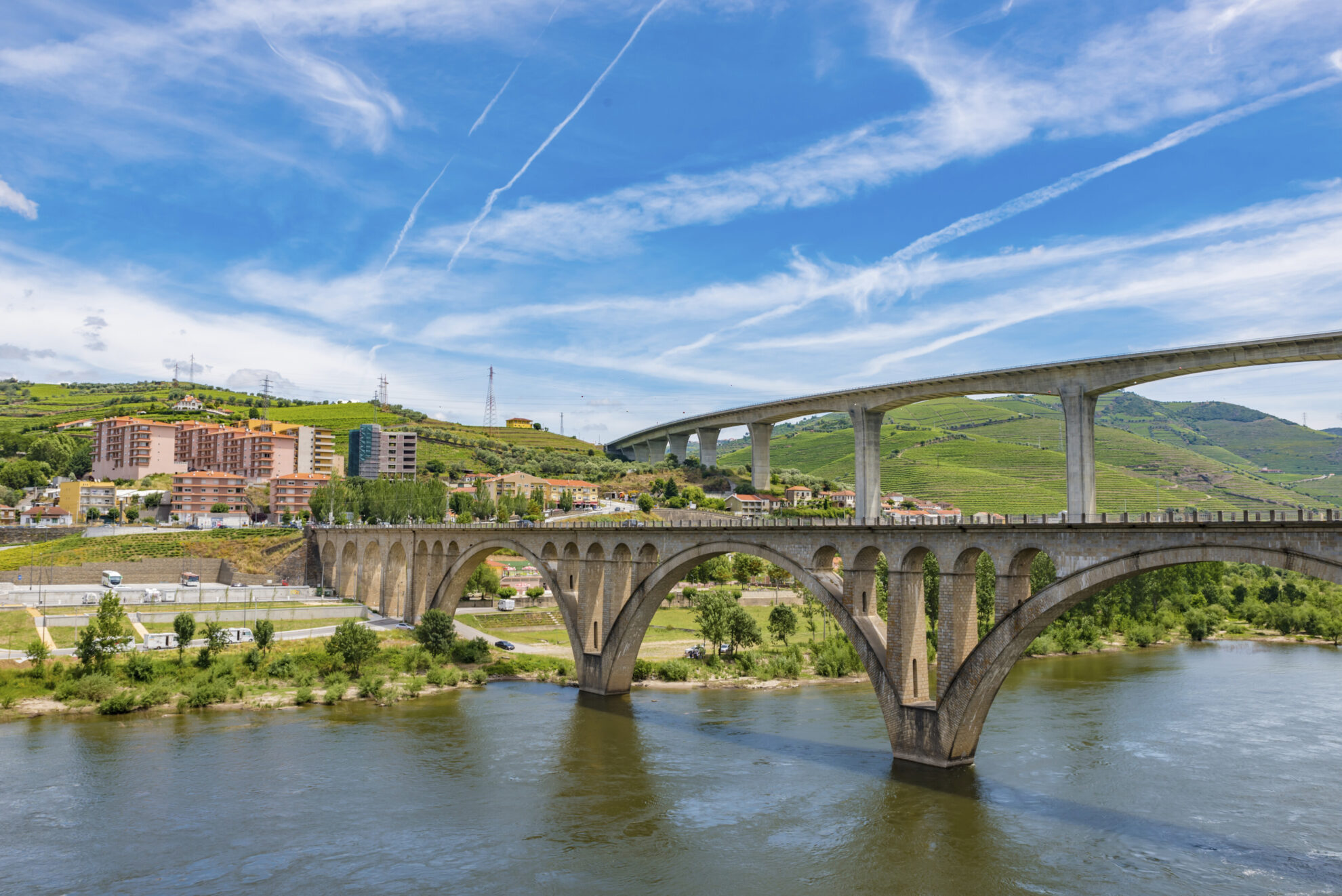 shutterstock 488998006 portugal douro weinregion blick auf peso da reguajpg 3668241