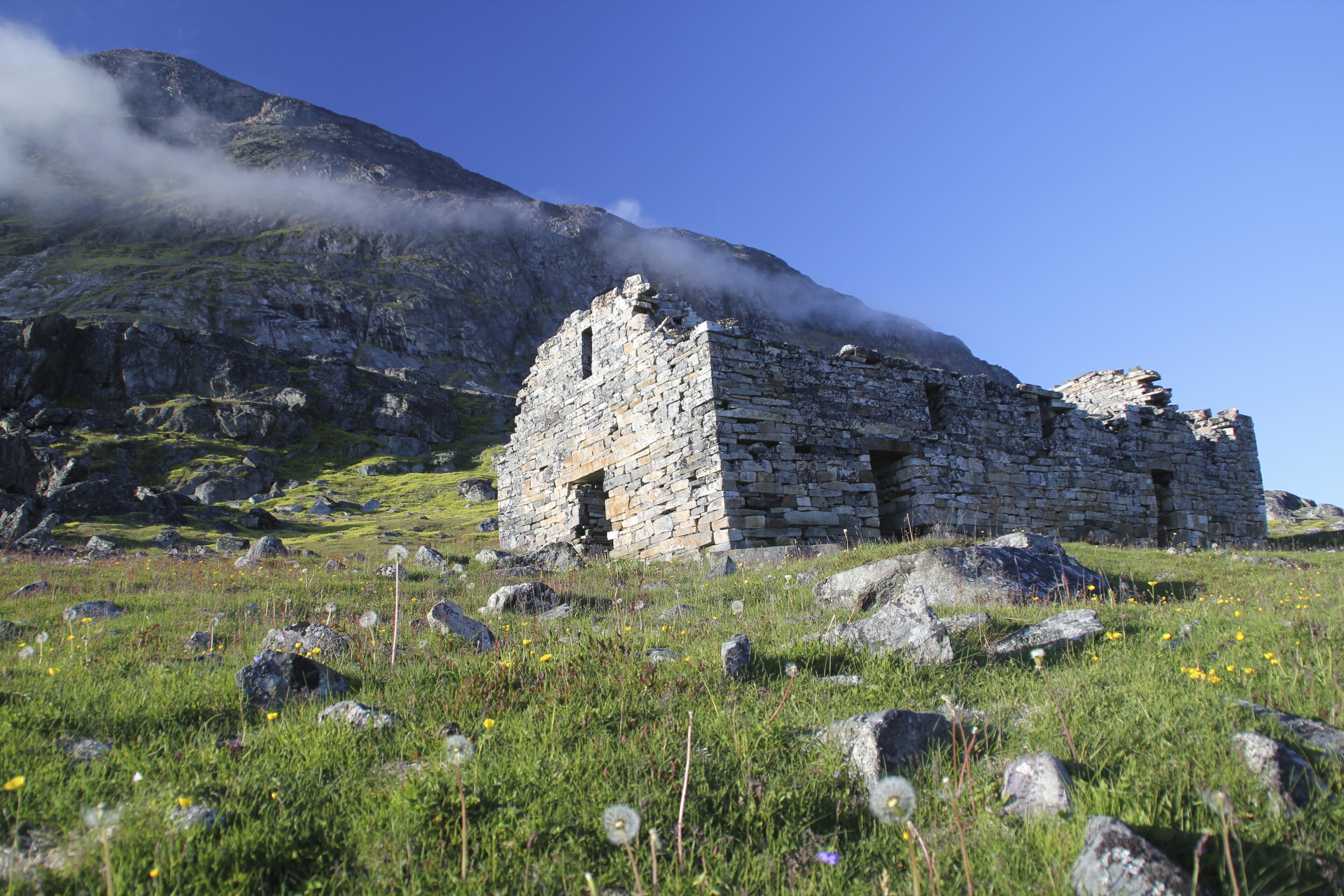 shutterstock 563658214 groenland qaqortoq nordische ruinejpg 3668167