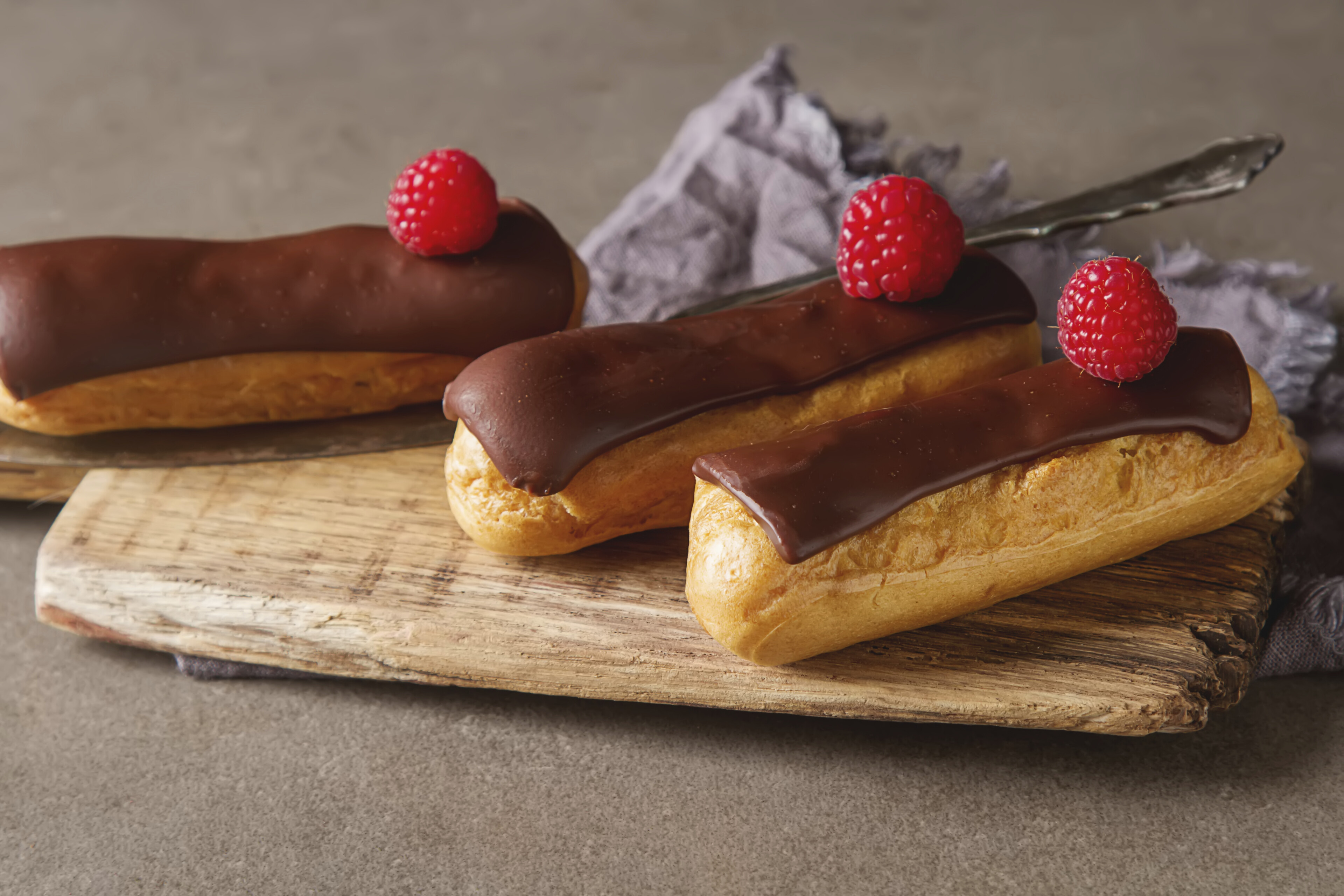 shutterstock 583792954 frankreich lebensmittel essen eclairesjpg 3757468