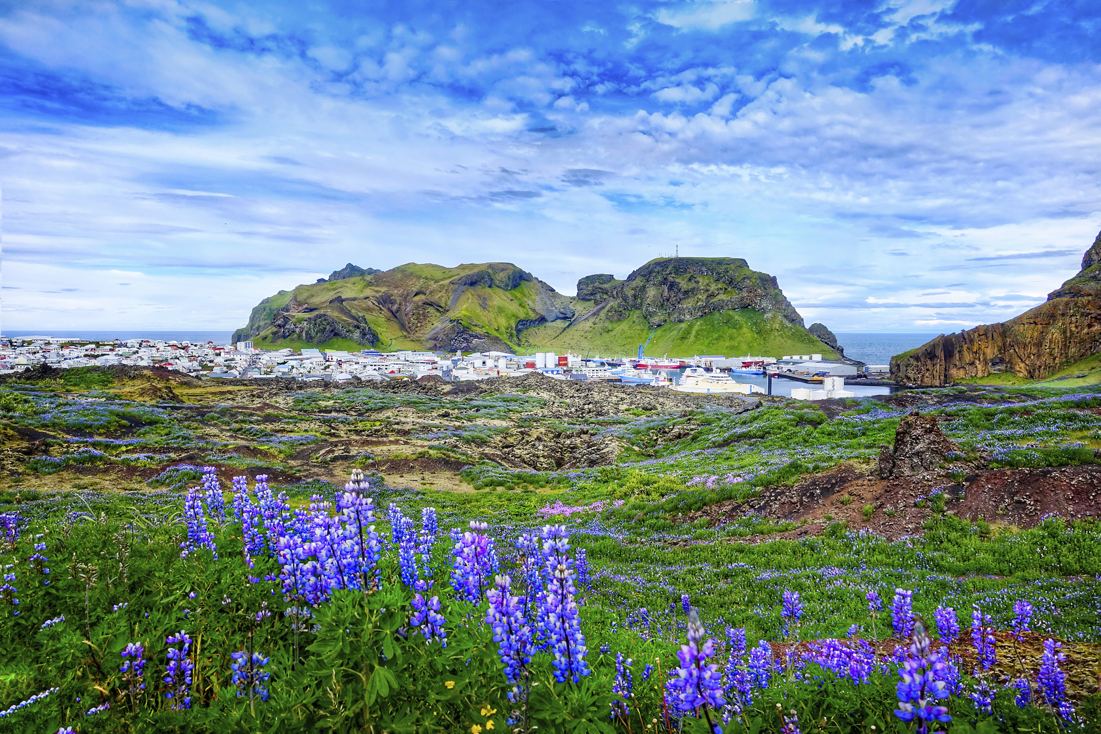 shutterstock 616375850 island westmaenner inseln landschaftjpg 3668208