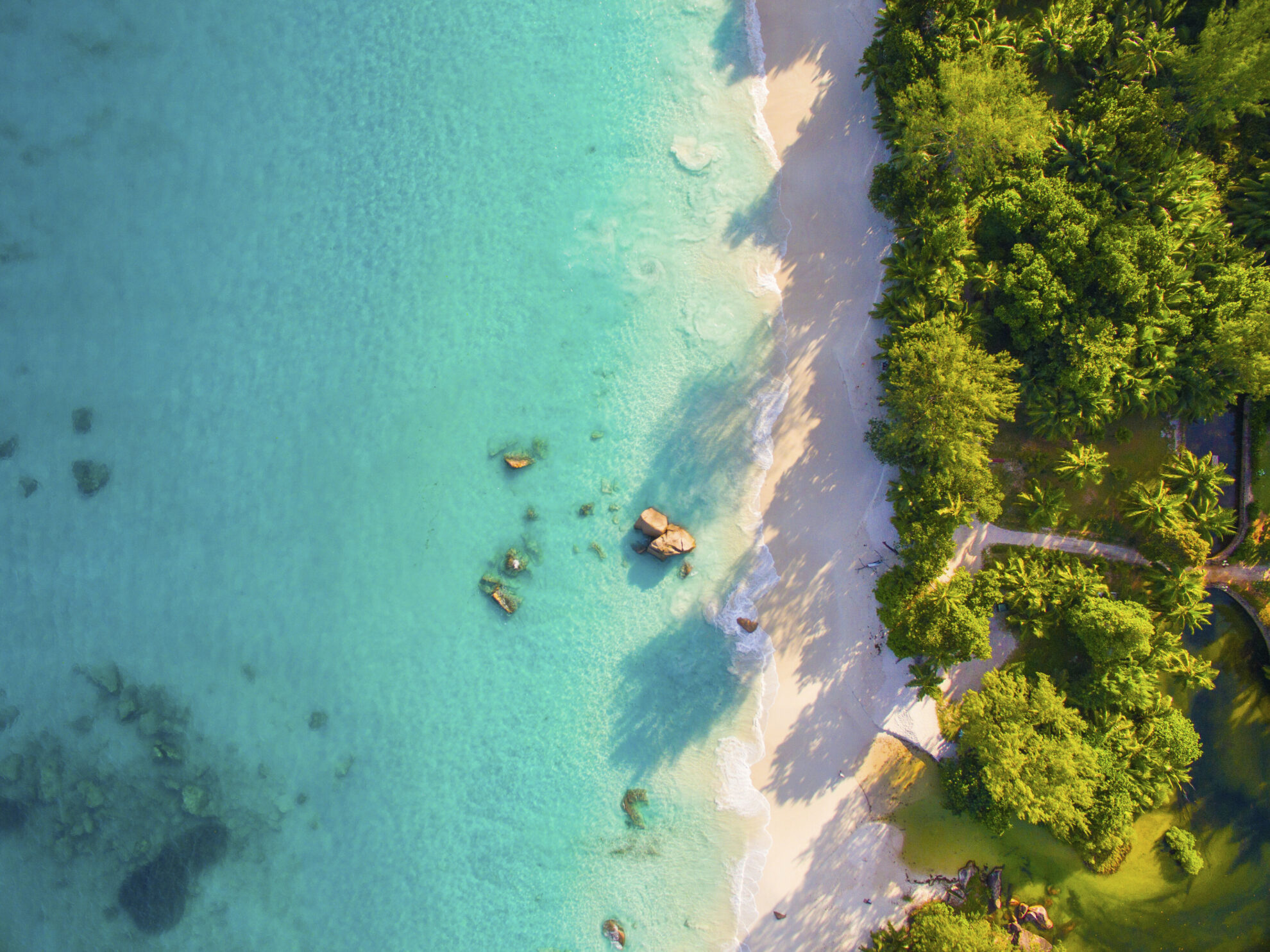 shutterstock 627132593 seychellen praslin anse lazio strand meer panoramajpg 3669412