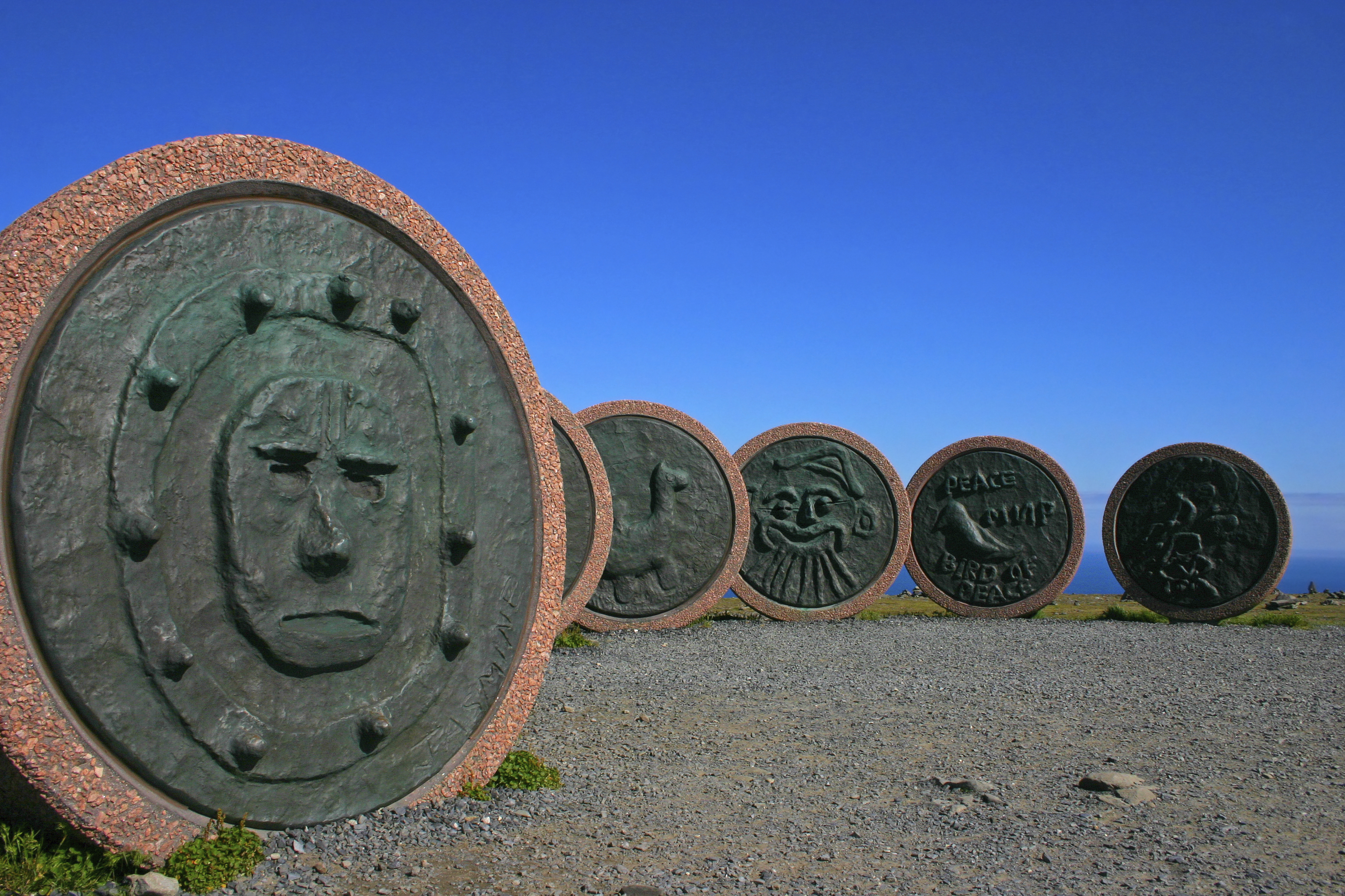 Denkmal der Kinder der Welt am Nordkap in Norwegen