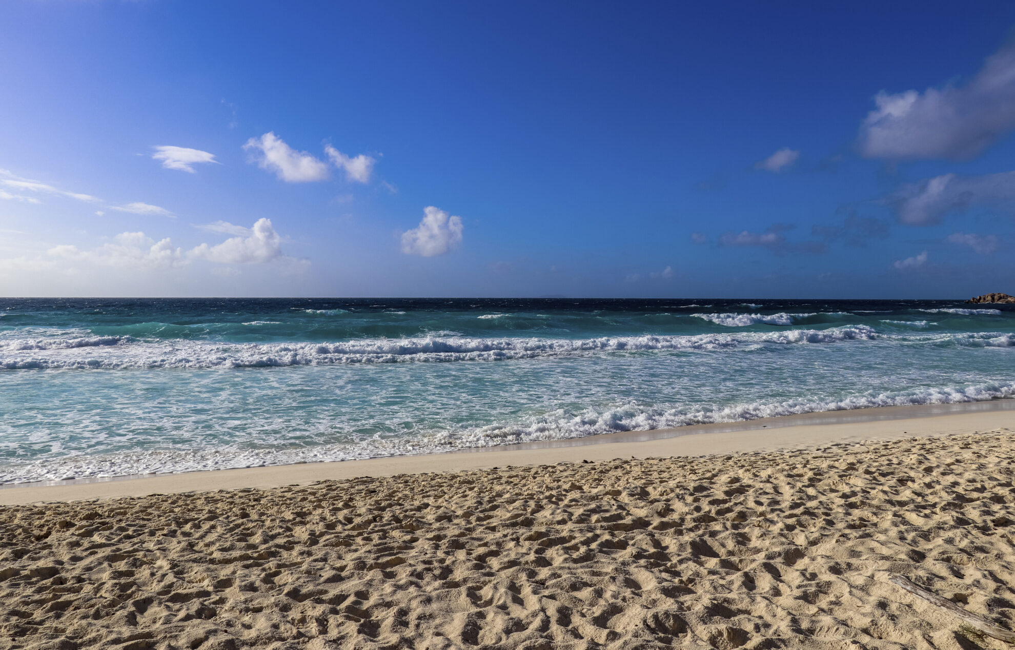 shutterstock 724627660 seychellen la digue grand anse strand meerjpg 3671379