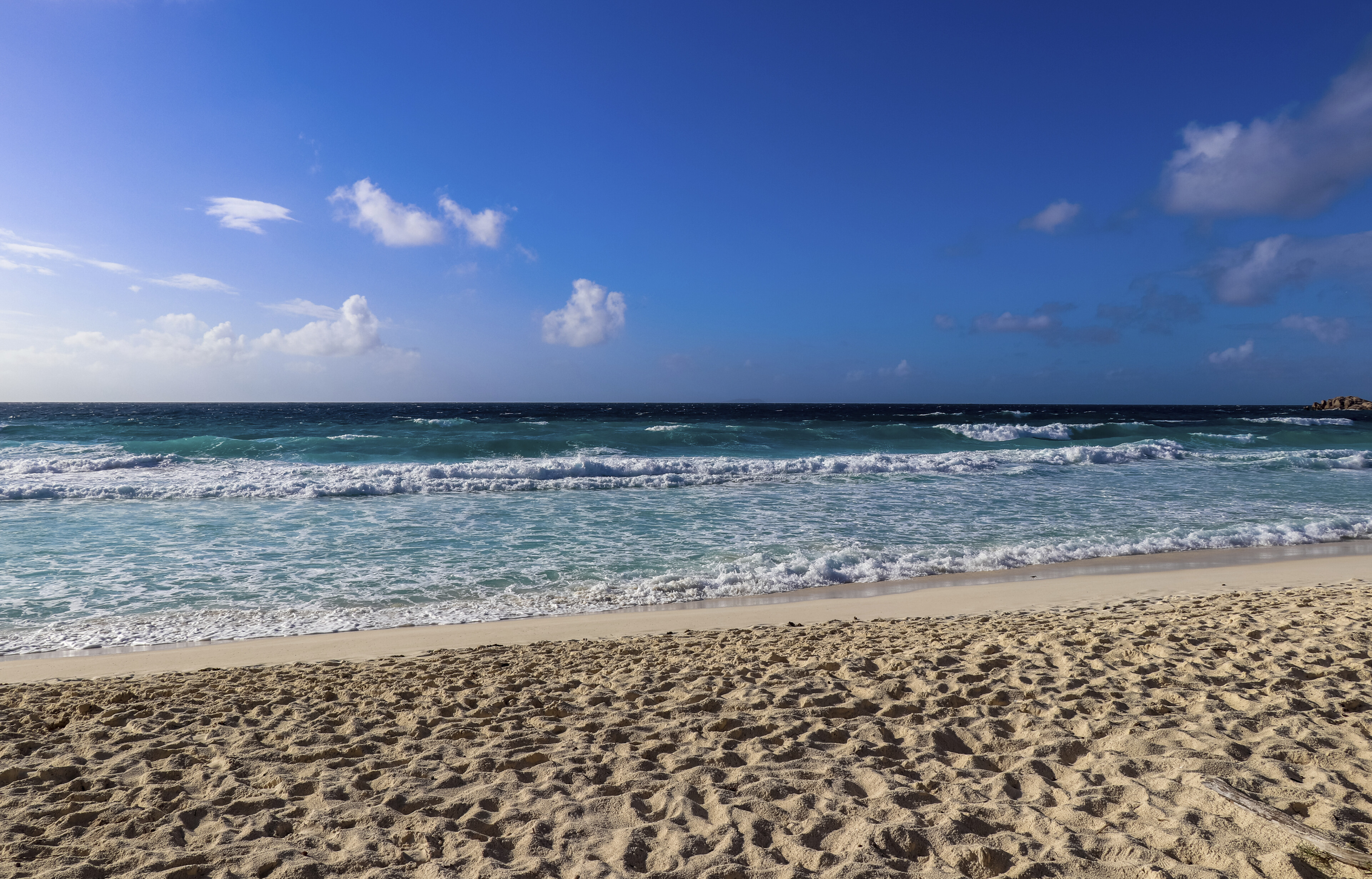 shutterstock 724627660 seychellen la digue grand anse strand meerjpg 3671379