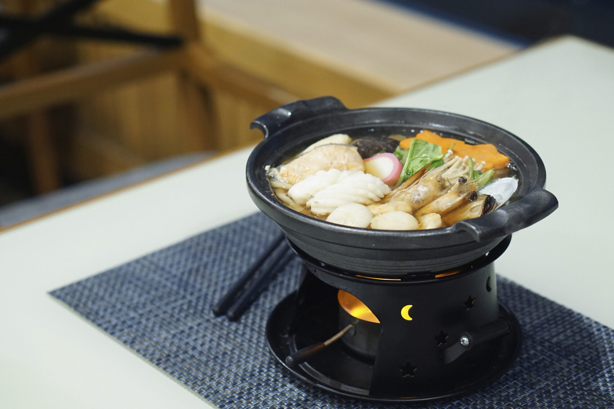 shutterstock 789512938 japan lebensmittel essen suppe ramen lachs nahaufnahmejpg 3671247